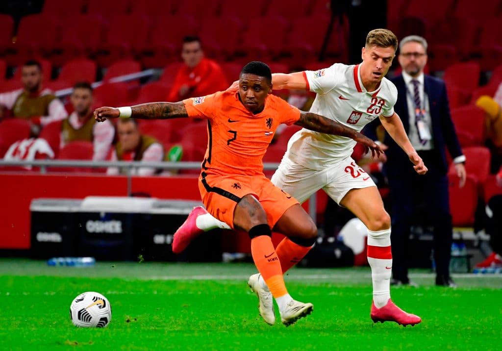 Steven Bergwijn marcó a los 61’ del juego el gol que de la victoria para sumar sus primeras tres unidades en la competición.