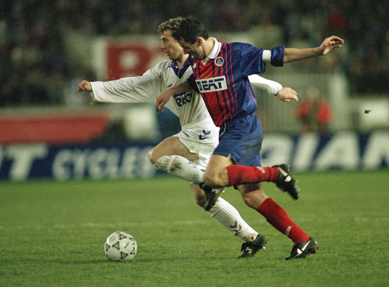 La generación de la Quinta del Buitre | Buyo; Chendo, Stielike, Sanchís, Gordillo; Míchel, Juanito, Gallego, Martín Vázquez; Butragueño, Hugo Sánchez; Camacho, Santillana, Valdano.