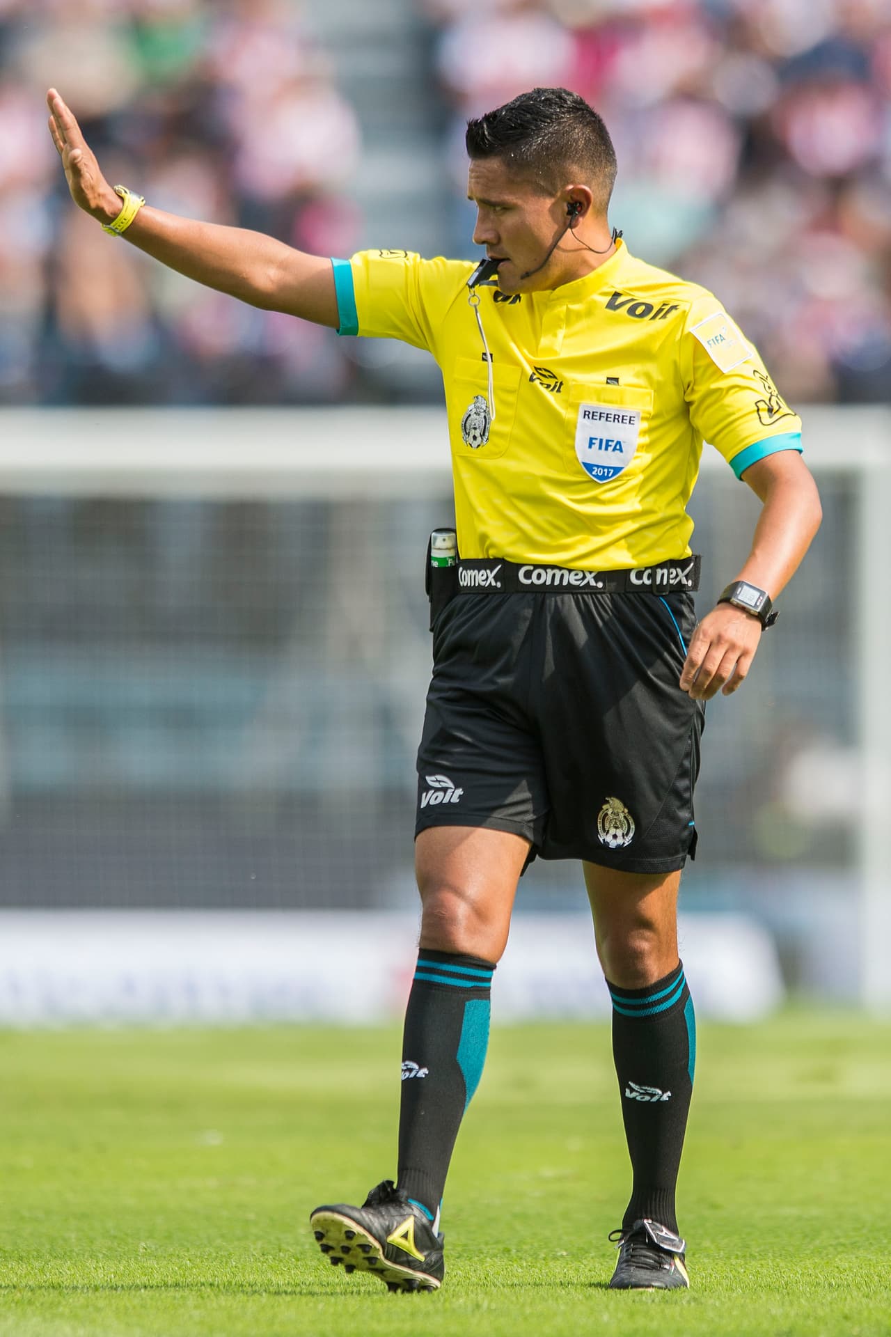 Fernando Guerrero fue el árbitro del encuentro y requirió de 7 tarjetas amarillas y 2 rojas para controlar las acciones