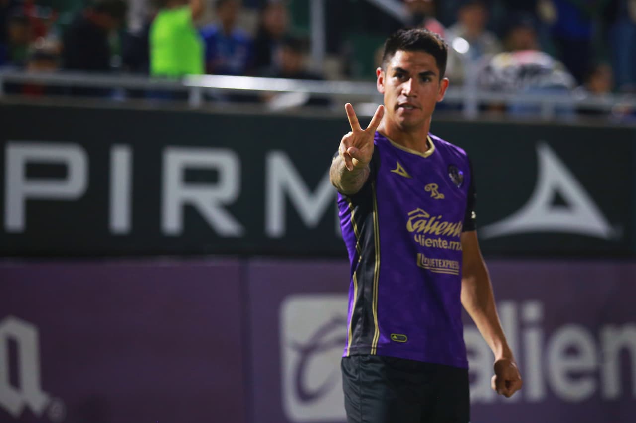 Mazatlán sorprende y golea a Cruz Azul en la Jornada 10