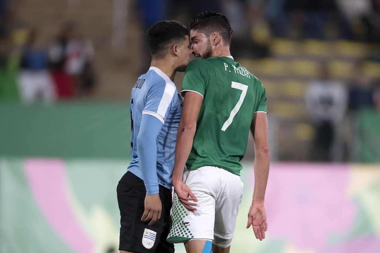 Se calentó por un momento el partido durante el primer tiempo.