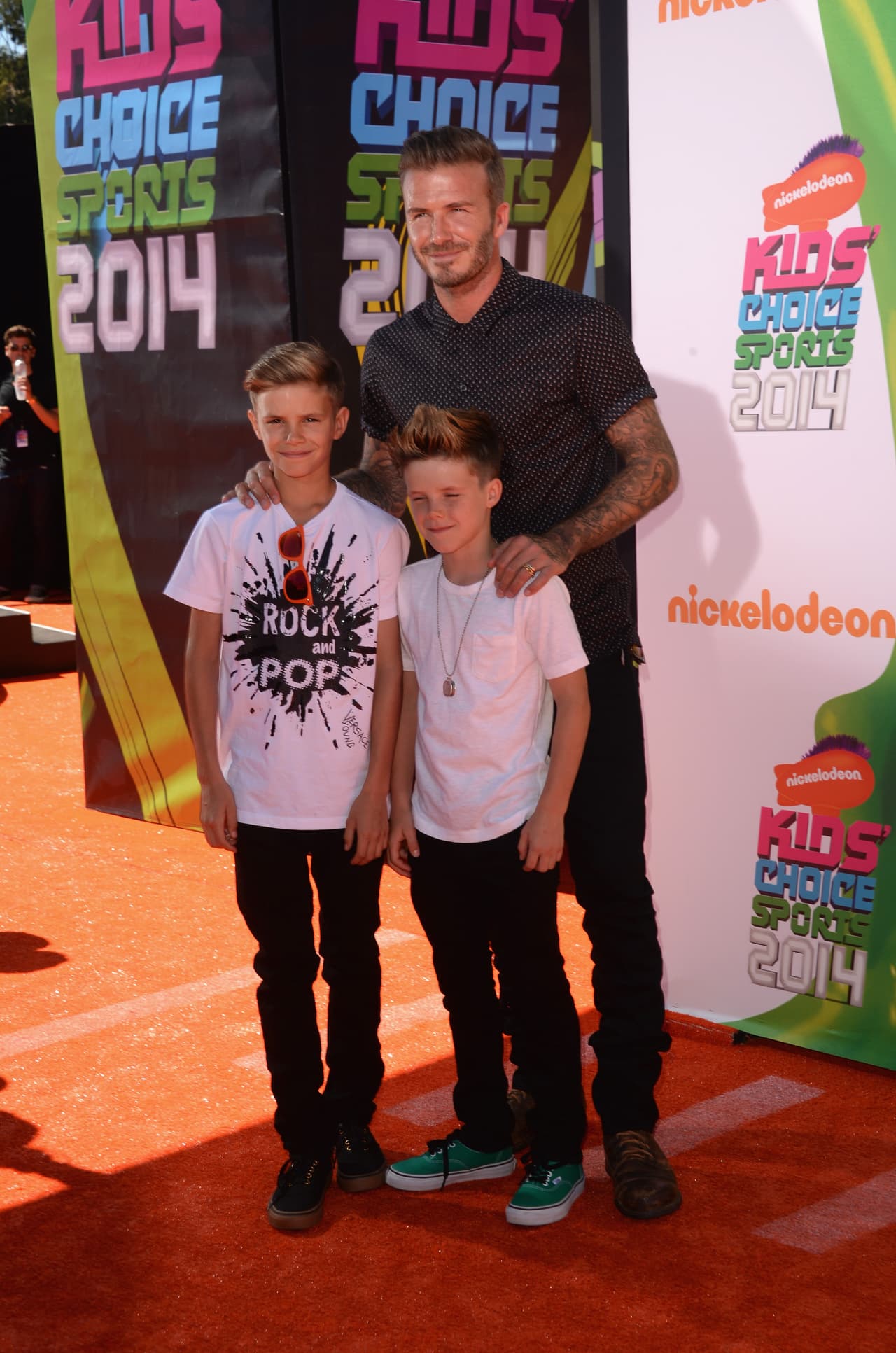 Romeo y Cruz tienen 15 y 13 años y son dos de los cuatro hijos de David Beckham. Su heredero mayo ya es adulto, con 19 años, y el menor es Harper, de 6 años.