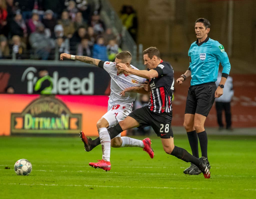 El Union Berlín le pegó 1-2 al Eintracht con goles de Andersson y autogol de N'Dicka; Hübner marcó por los locales.