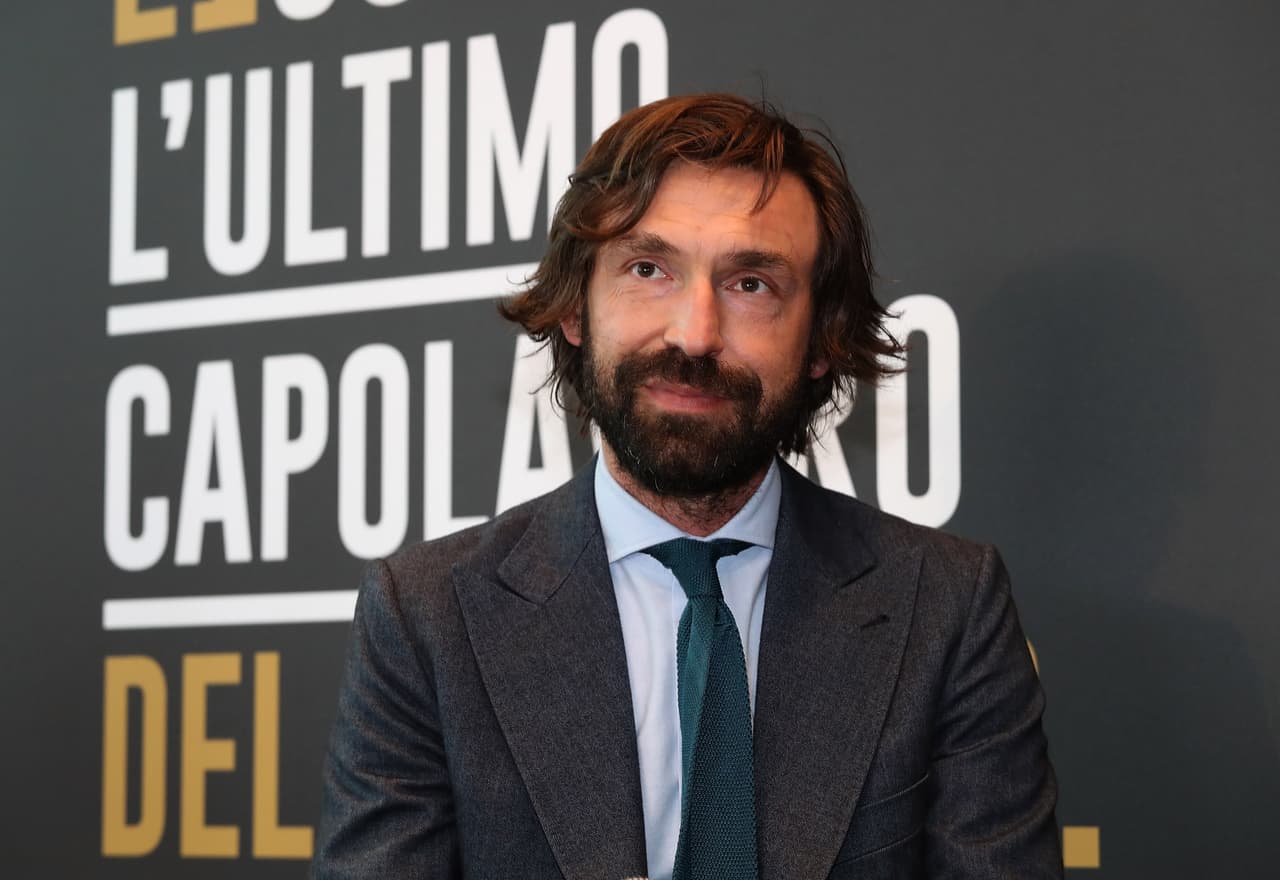 Después de dejar el fútbol, el elegante Andrea Pirlo anunció en una entrevista para un medio italiano que iniciaría sus estudios para ser director técnico en el mediano plazo. Todavía no ha comenzado.