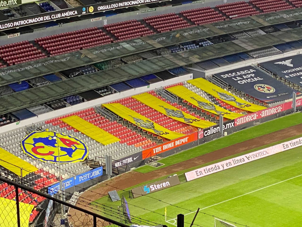 Así luce el Azteca para el duelo entre Águilas y Chivas.