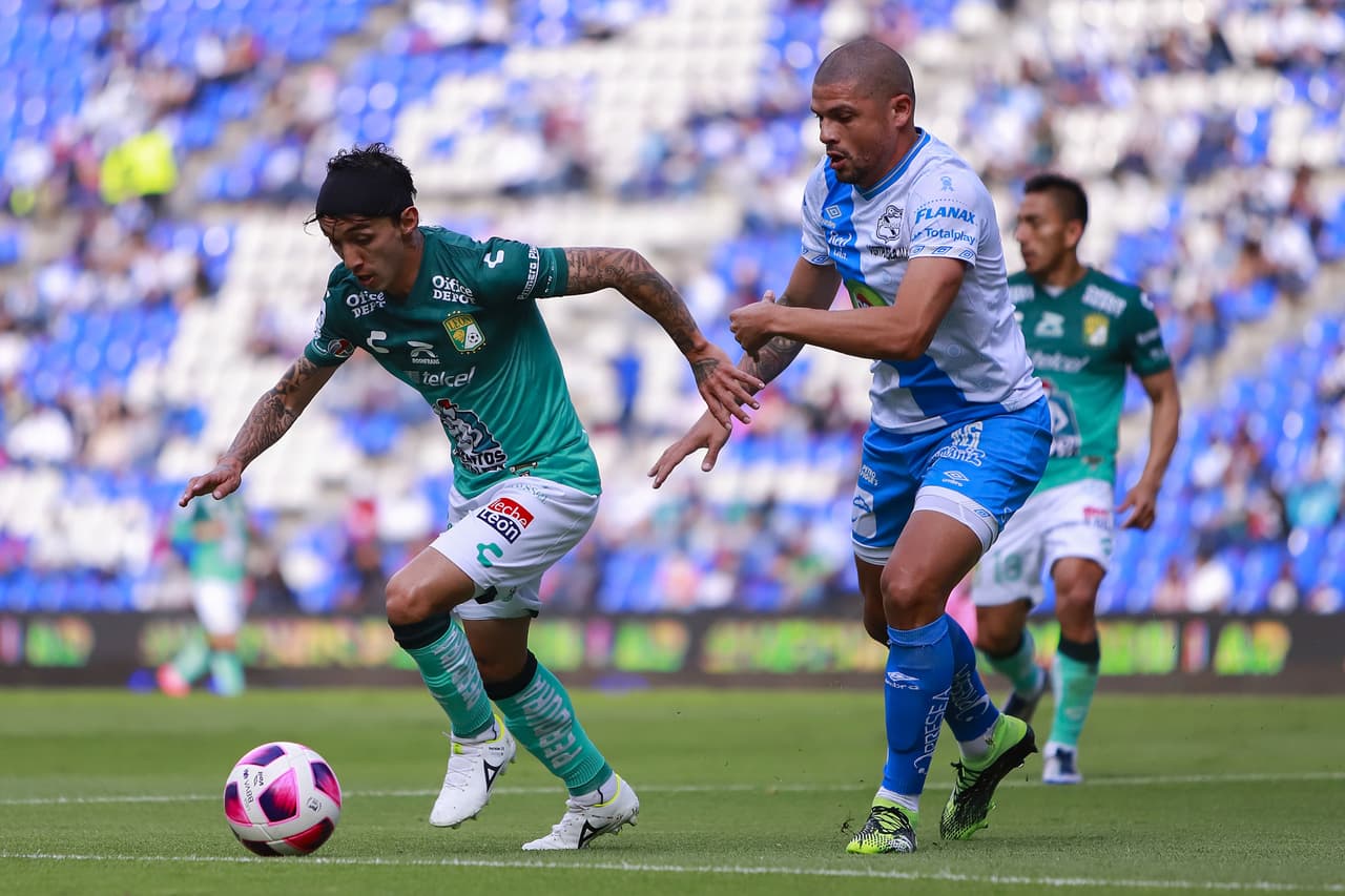 Con un autogol de Juan Pablo Segovia, León vence 0-1 a Puebla en el Estadio Cuauhtemoc.