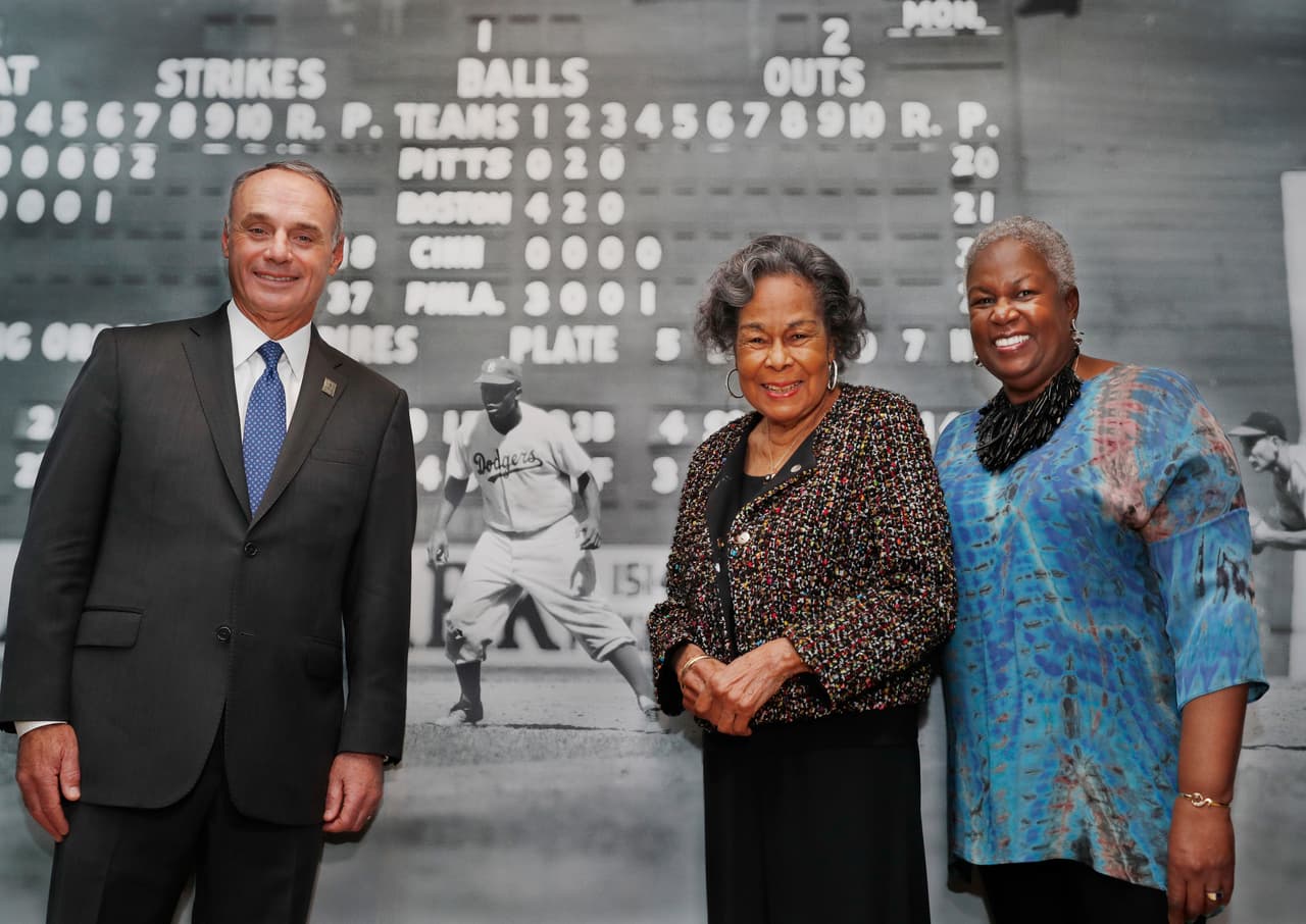 Es así como la vida de Jackie Robinson, toda una leyenda de la MLB, revive el legado de una historia en la que se ganó el respeto y abrió puertas a los afroamericanos en las Grandes Ligas.