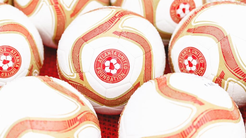 La instalación es parte ahora de Coastal Outreach Soccer (COS), una organización sin fines de lucro que brinda actividades académicas y deportivas para la juventud en el sudeste del estado de Georgia.
<br>