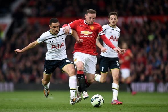 Los rojos dominaron casi desde el arranque del juego con la posesión del balón y apenas pasados 9 minutos también en el marcador.