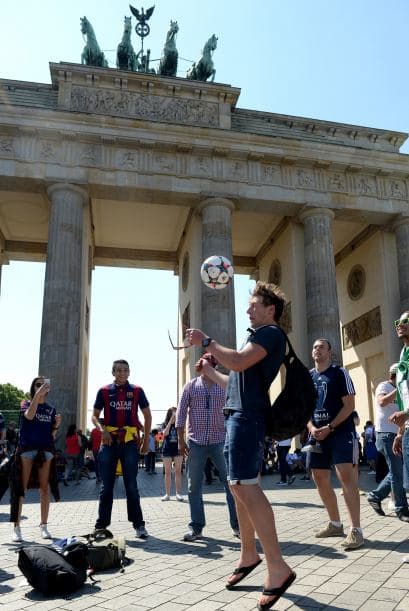 Todo listo en el Olympiastadion donde Juventus y Barcelona se enfrentarán.