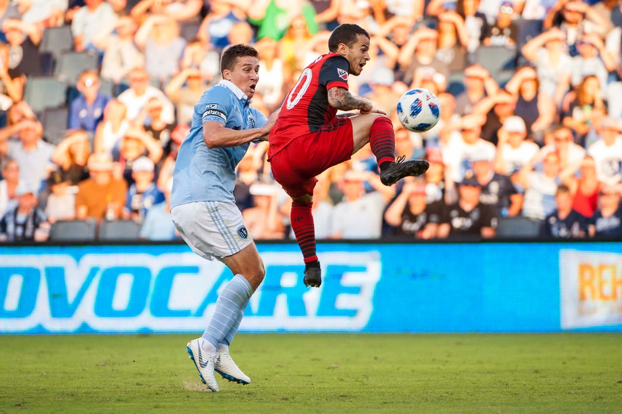 Sporting KC le quito lo invicto en casa a LAFC y dejo en ceros a su potente ofensiva, Matt Besler es de los responsables de la sólida actuación de Kansas City.