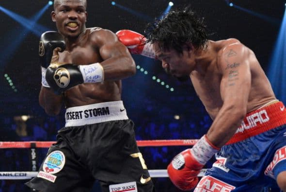 La pelea grande para Timothy Bradley llegó el 9 de junio del 2012 contra Manny Pacquiao. El filipino era el claro favorito, de hecho, para muchos dominó la contienda, no así para los jueces que le dieron el triunfo al estadounidense por decisión dividida. ‘The Desert Storm’ ganó el título welter de la OMB, su segunda diadema en diferente división.