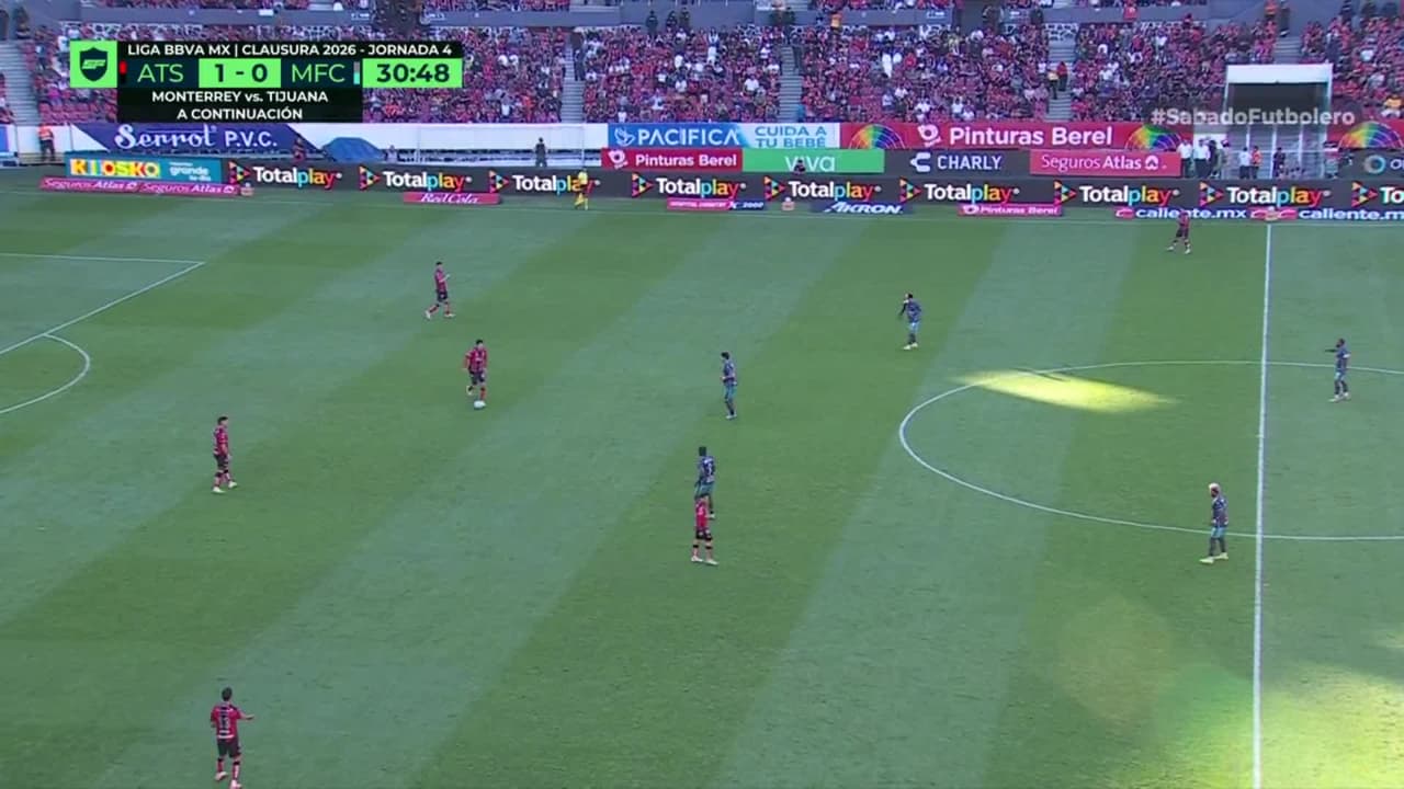 ¡TIRO ATAJADO! disparo por Yoel Bárcenas.