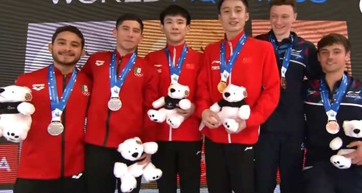 MONTREAL, CANADA - MARCH 02: Gabriela Agundez Garcia and Alejandra Orozco Loza of Mexico pose with their bronze medals after finishing third in the Women's 10m Synchronized Platform Final during the World Aquatics Diving World Cup at the Olympic Park Sports Centre on March 2, 2024 in Montreal, Quebec, Canada. (Photo by Minas Panagiotakis/Getty Images)