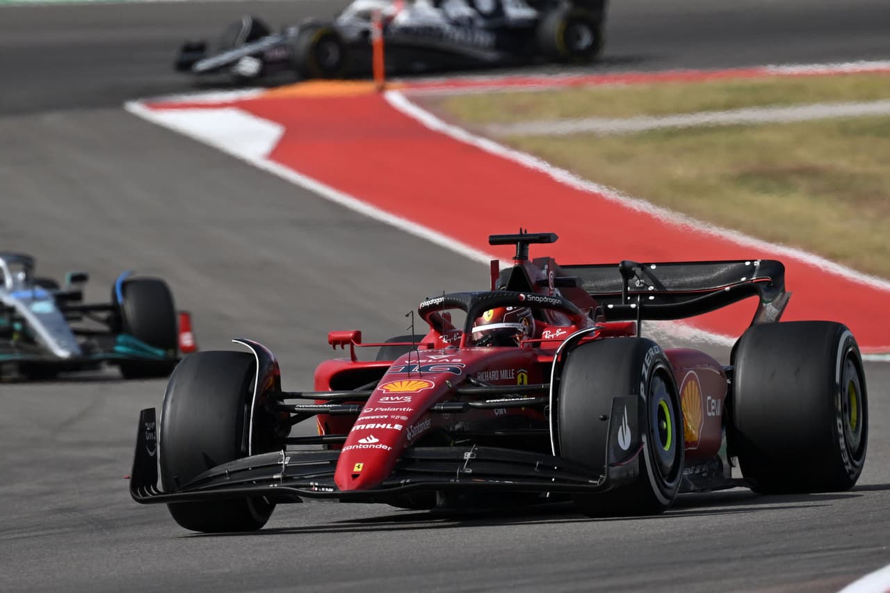 Brad Pitt, Pharrell Williams y Ed Sheeran atestiguaron el triunfo de Red Bull en el GP de Estados Unidos.