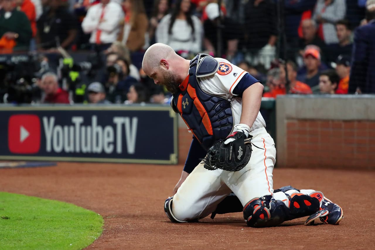 Brian McCann también aportó a la causa de los Astros al conectar 3 imparables en 4 turnos además de impulsar una carrera.