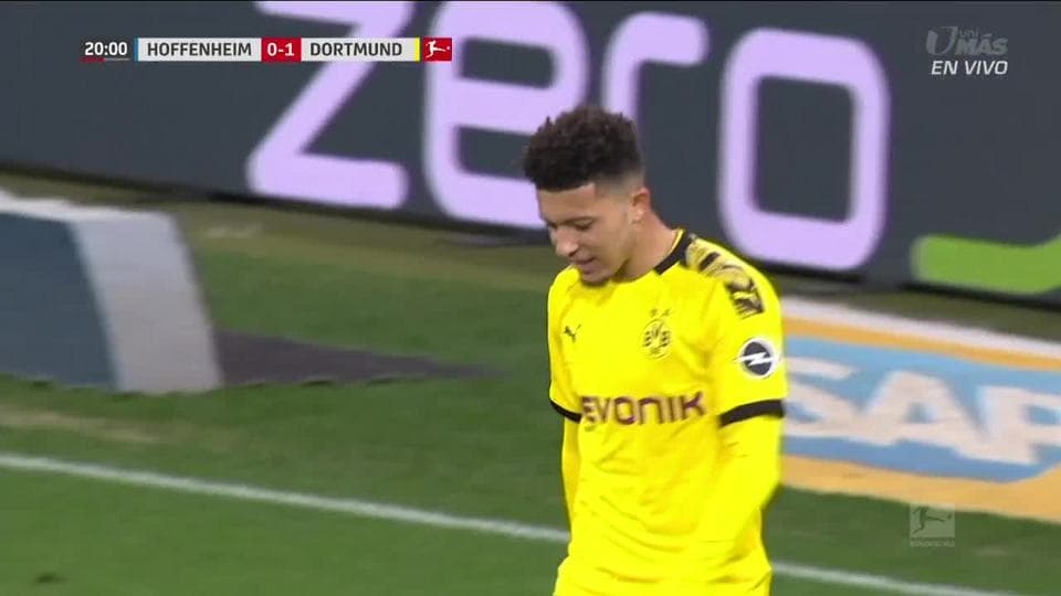 Tiro desviado de Jadon Sancho