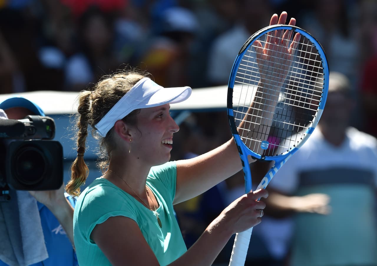 La belga Elise Mertens dejó en el camino a la francesa Alize Cornet con parciales 7-5, 6-4.