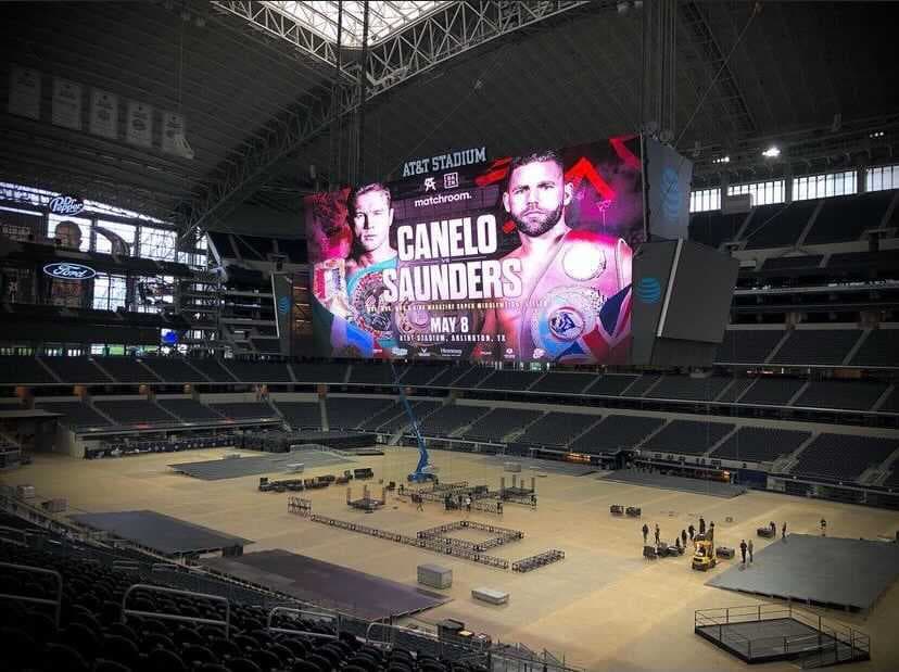 Padre de Saunders amenaza con cancelar pelea ante Canelo