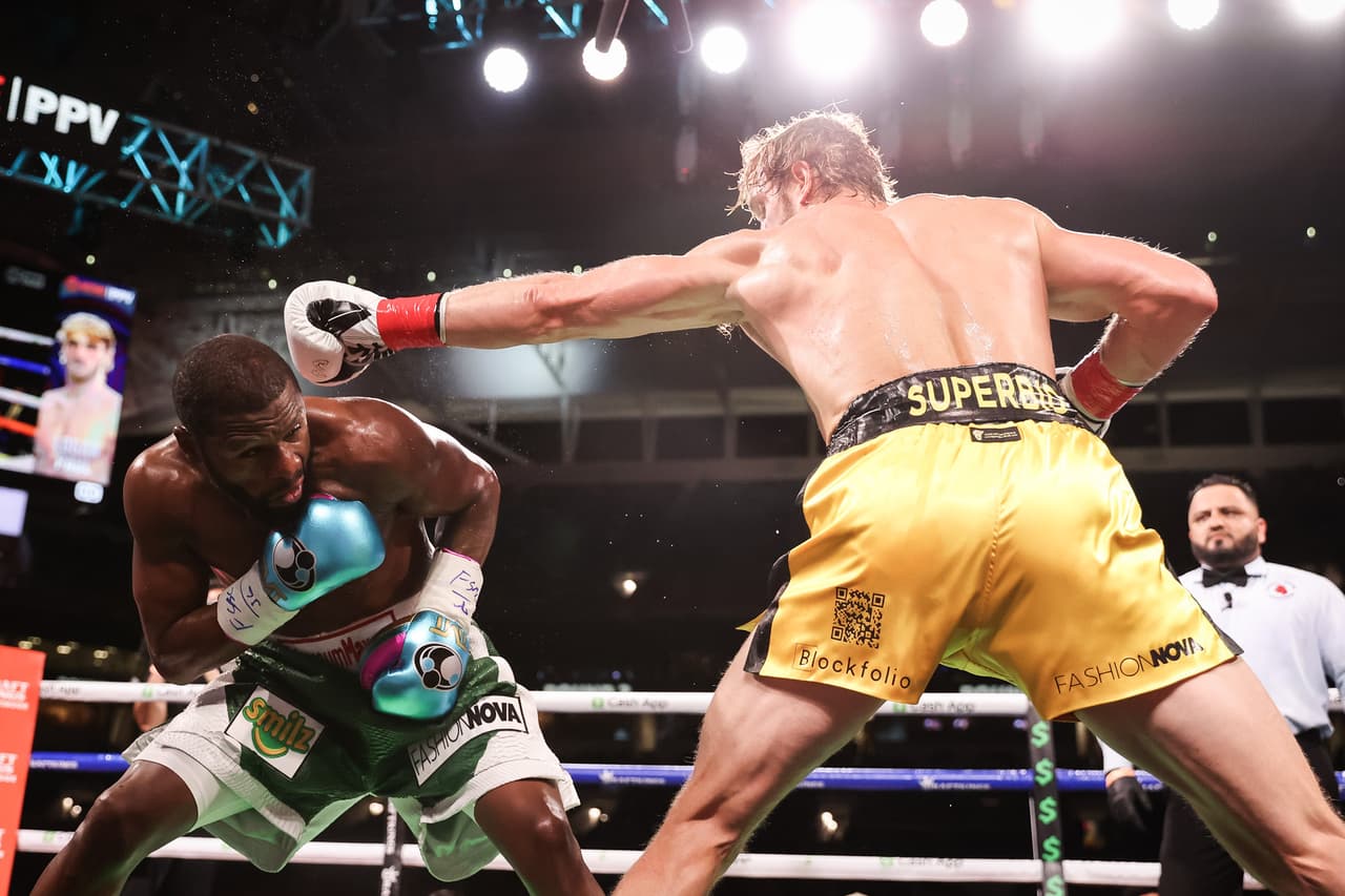 Mayweather y Logan Paul se enfrentaron en una pelea en la que el ‘Money’ no pudo noquear a un rival mermado.