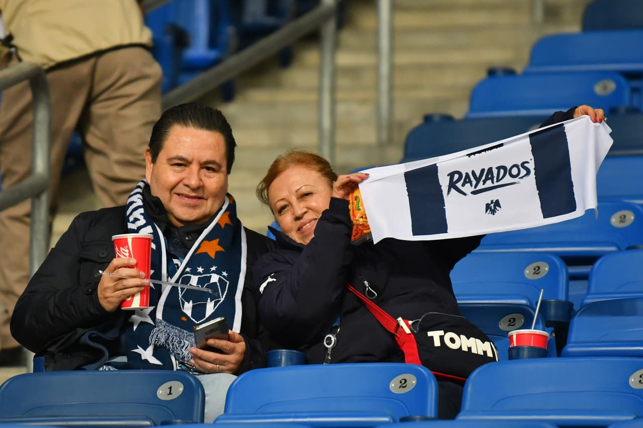 Este es el ambiente que hubo momentos antes del silbatazo inicial en el choque de Liguilla entre Monterrey y Santos Laguna.