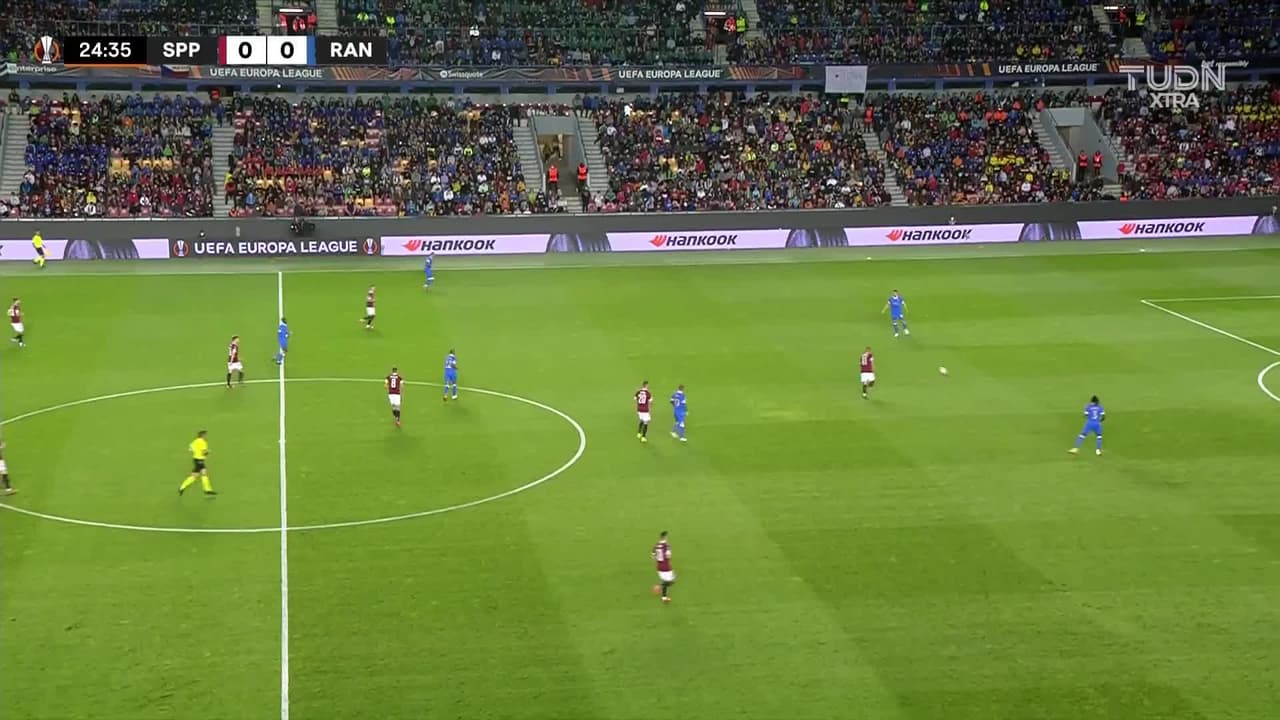 ¡TIRO ATAJADO! disparo por Martin Minchev.