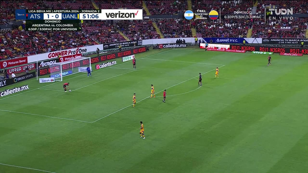 ¡GOL!  anota para Tigres. Nicolás Ibáñez