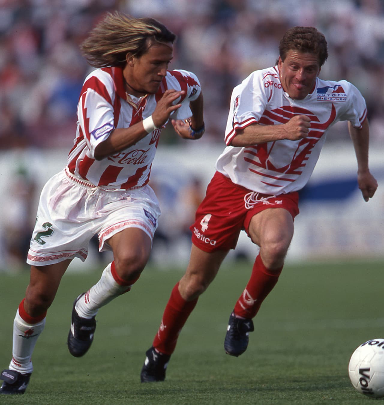 En 1997, no necesariamente provocada por él, Miguel Herrera estuvo en la grotesca bronca entre su entonces club, Toros Neza, y la selección de Jamaica, que acabó muy mal.