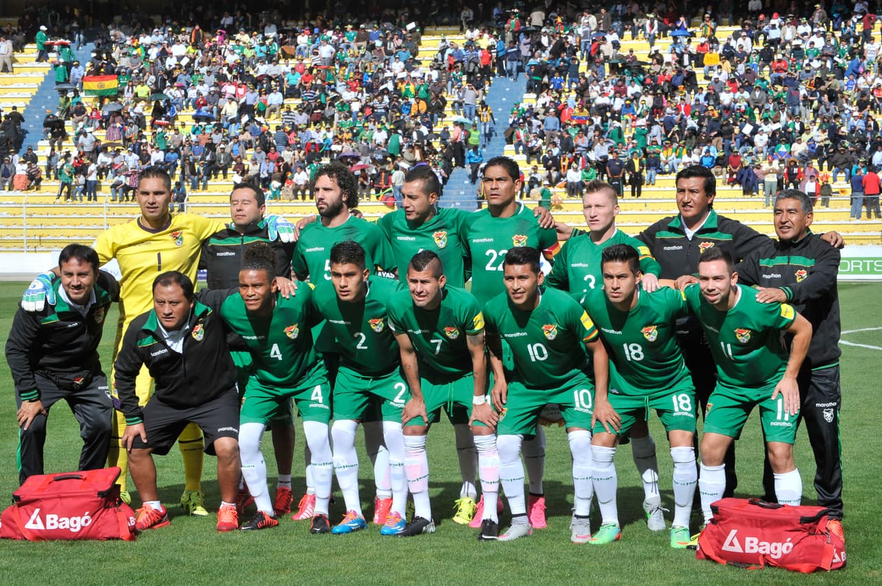 Bolivia cuenta con tres unidades para colocarse octavos en estas dos fechas encarará partidos complicados ya que recibe a Colombia y visita a Argentina, además el conjunto boliviano se encuentra sumergido en crisis de todos los ámbitos que podría afectarles en su rendimiento.