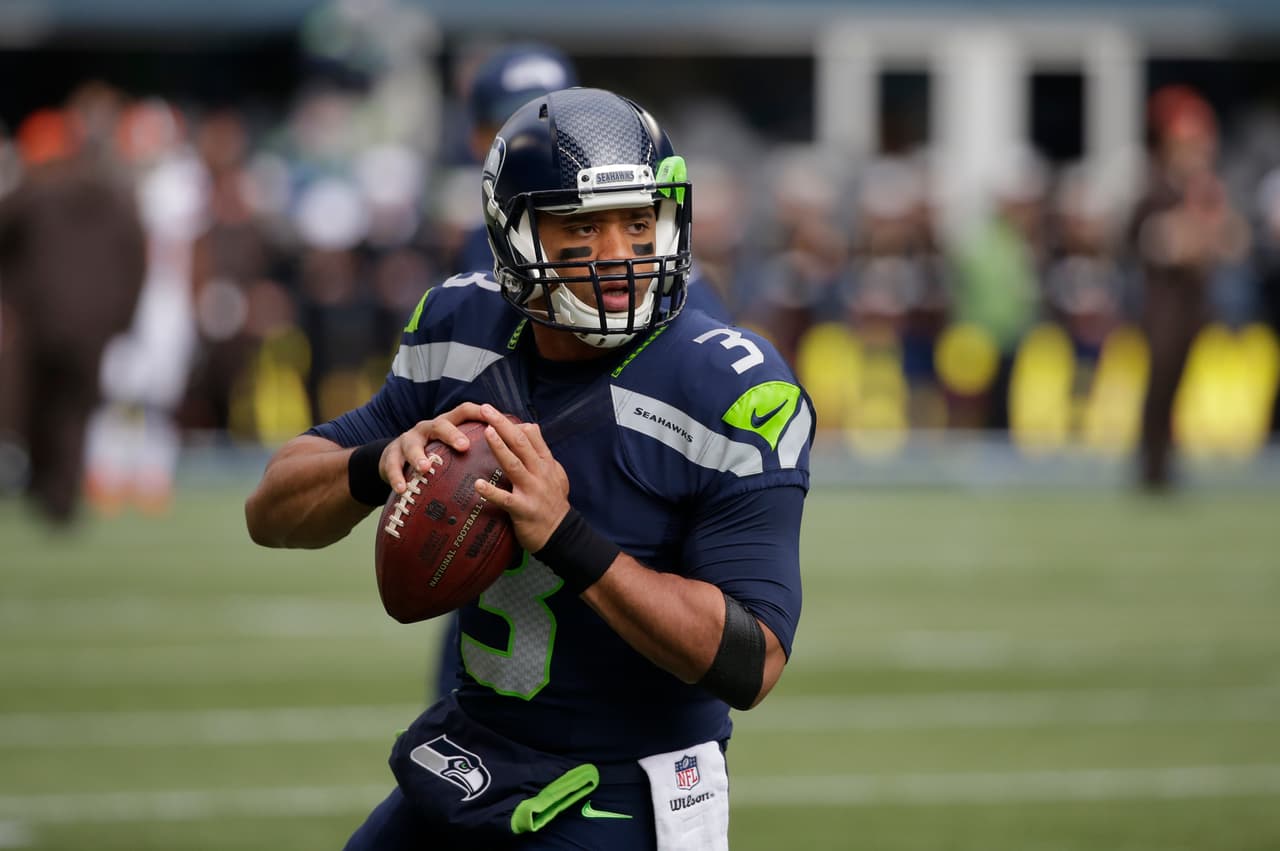 <b>» Russell Wilson (2015):</b> Wilson encabezó la liga en índice de pasador (110.1) y los Seahawks volvieron a ganar un registro con juegos de dos dígitos (10-6).