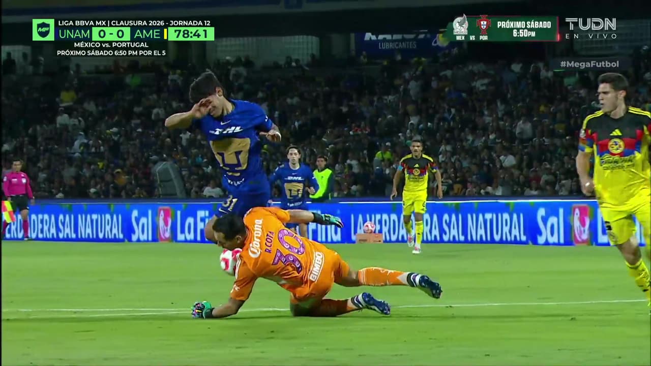 ¡El atajadón de Rodolfo Cota que evita el triunfo de los Pumas!