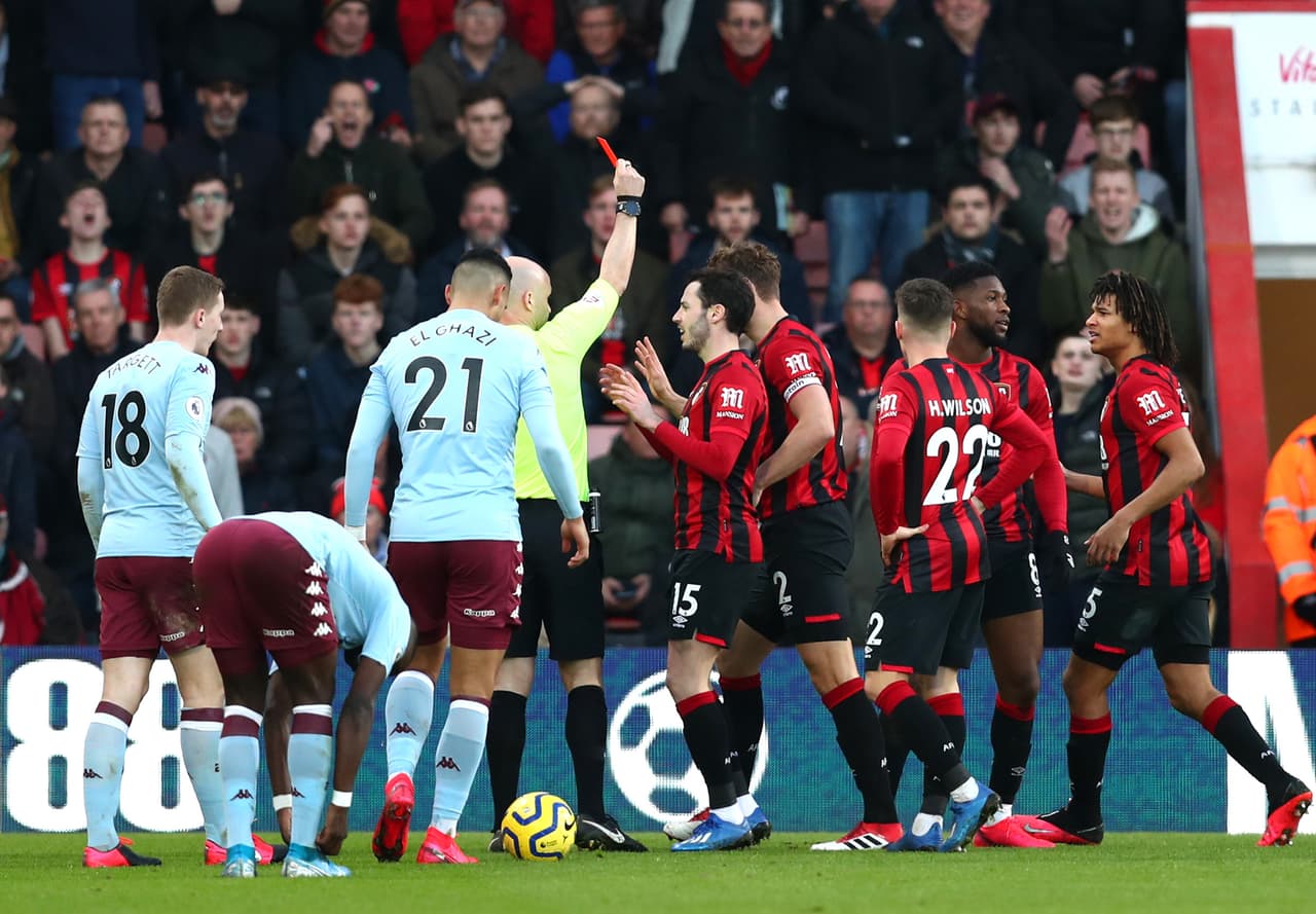 Bournemouth y Aston Villa registran 26 y 25 puntos respectivamente.