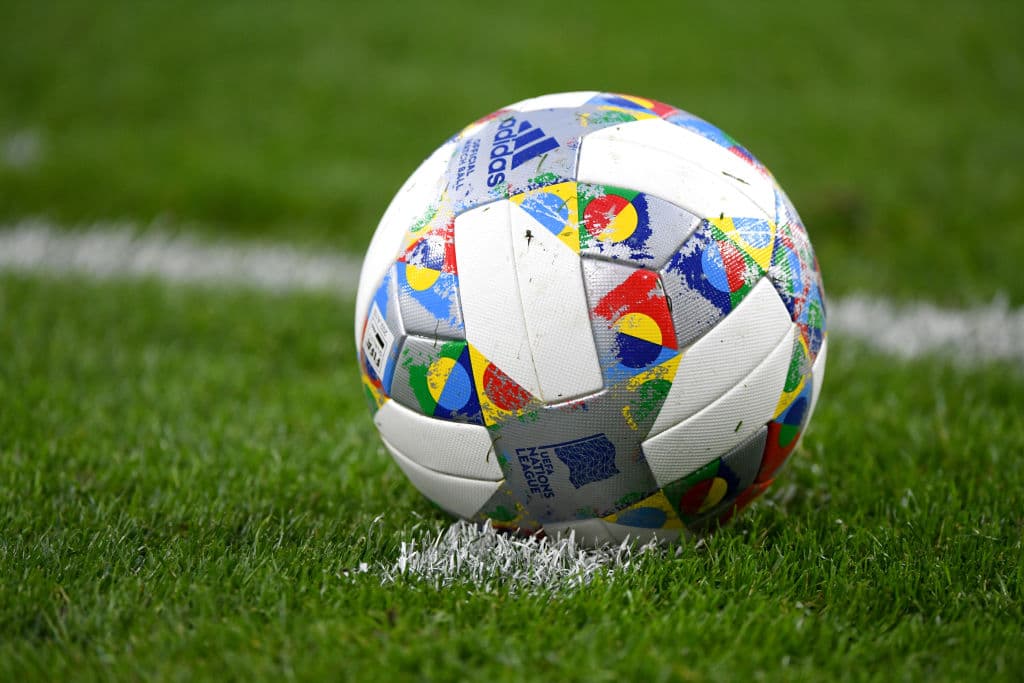 Justamente, la tabla general de la UEFA Nations League genera las siembras para llevar a cabo el sorteo de cada uno de los grupos.