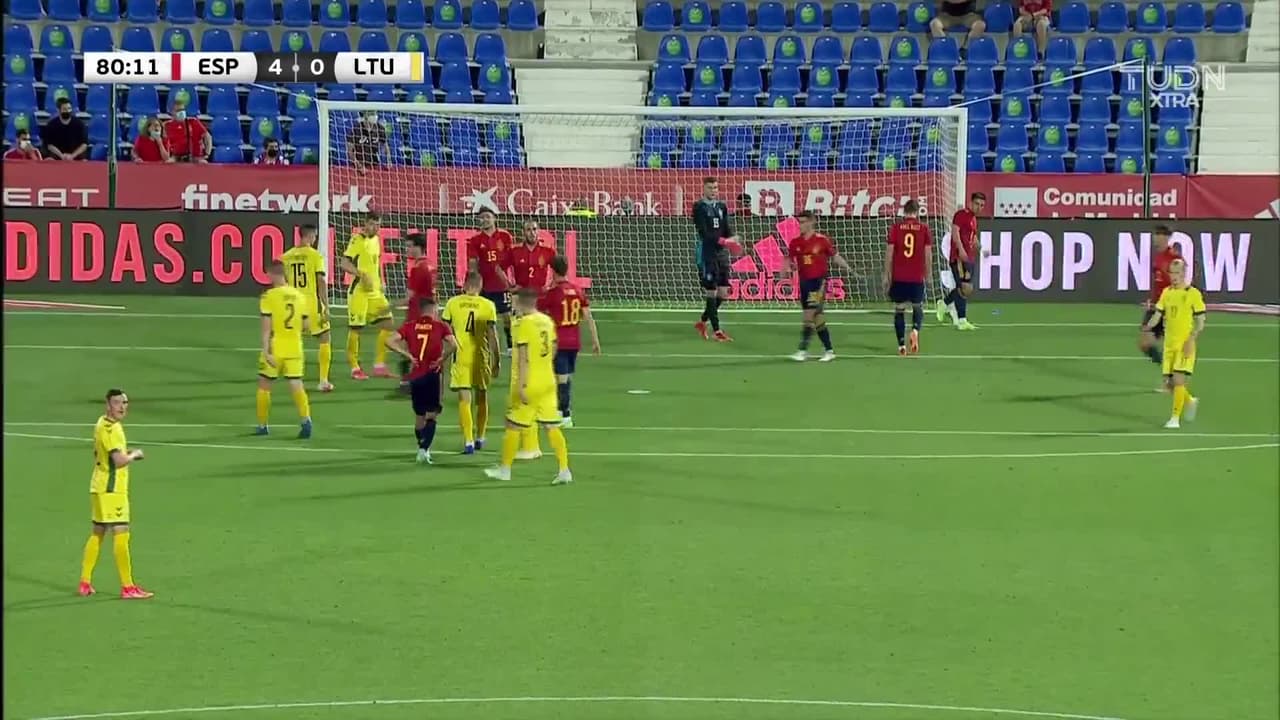 ¡TIRO ATAJADO! disparo por Tautvydas Eliosius.