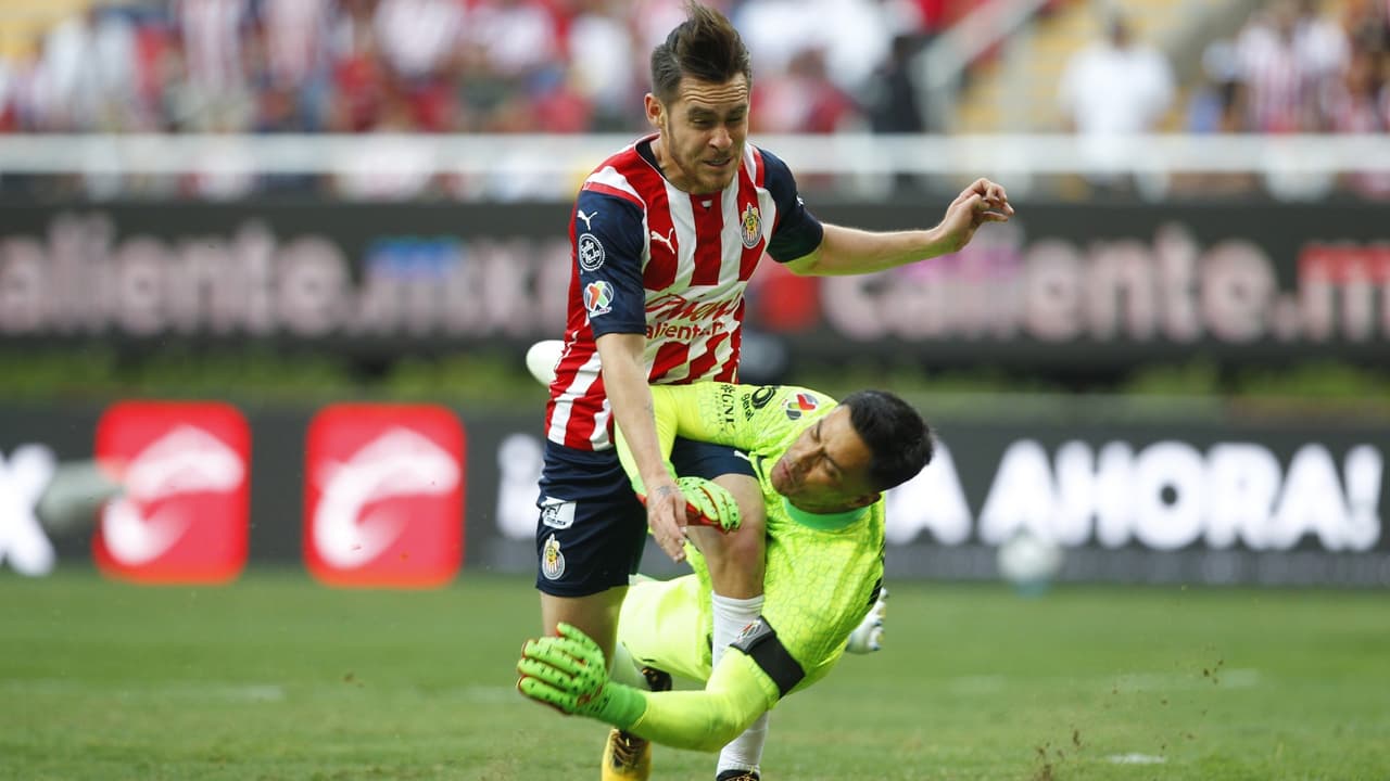 'Canelo' Angulo sufre fractura de peroné y se pierde la Liguilla