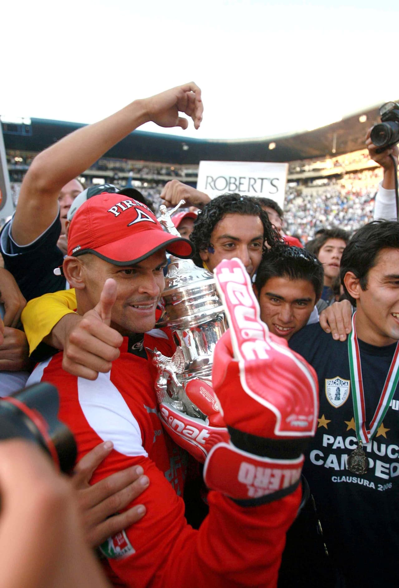 De nueva cuenta, se generó una sequía de títulos en Liga para el superlíder, ya que transcurrieron cinco años (10 torneos) donde diversos equipos fueron víctimas de esta extraña situación.