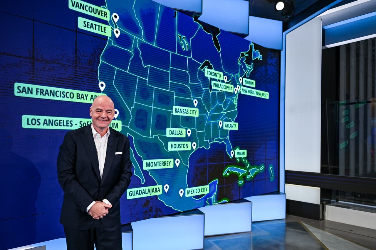 ¡Todo listo! De la mano de Gianni Infantino, Víctor Montagliani y Becky G, la FIFA dio a conocer las 16 sedes y estadios que albergarán la Copa del Mundo 2026.