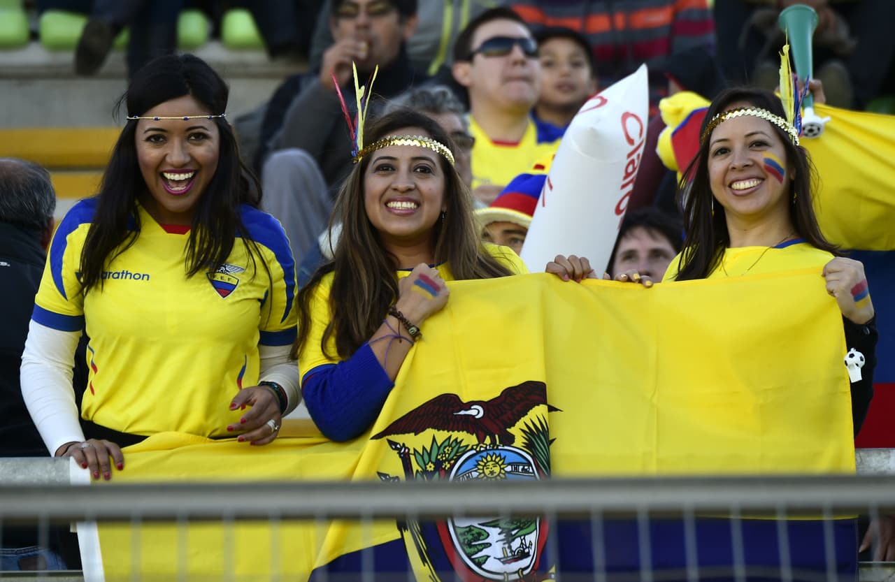 Disfruta de las bellas aficionadas que se hicieron presentes en el arranque de la segunda jornada de la Copa América