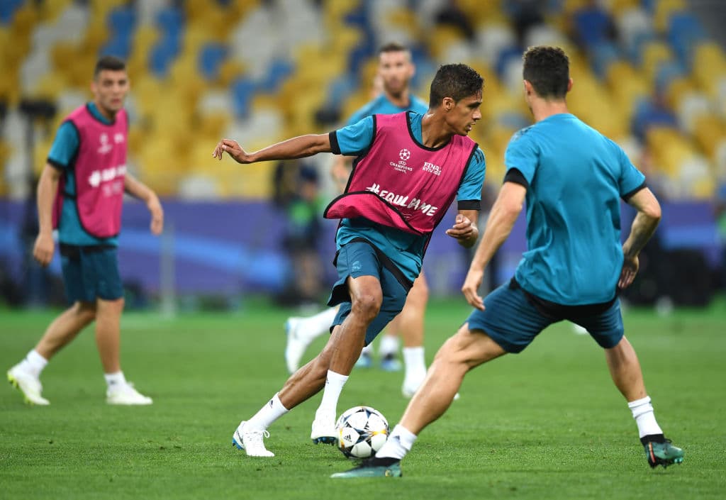 Con 27 juegos diputados en La Liga con el Madrid, el defensa francés Raphaël Varane fue el más regular en la zaga Merengue. Mañana el equipo de Zidane le confía la ley y el orden en la retaguardia.