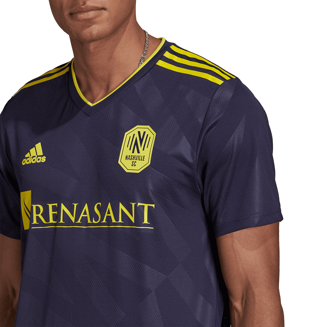 Quienes asistan al evento de presentación de la nueva casaca podrán personalizarla con un parche diseñado por el grupo de aficionados The Backline Supporters Collective.
<br>
<br>