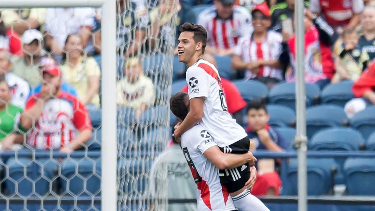 Apenas al medio tiempo, River le marcó dos goles al América
