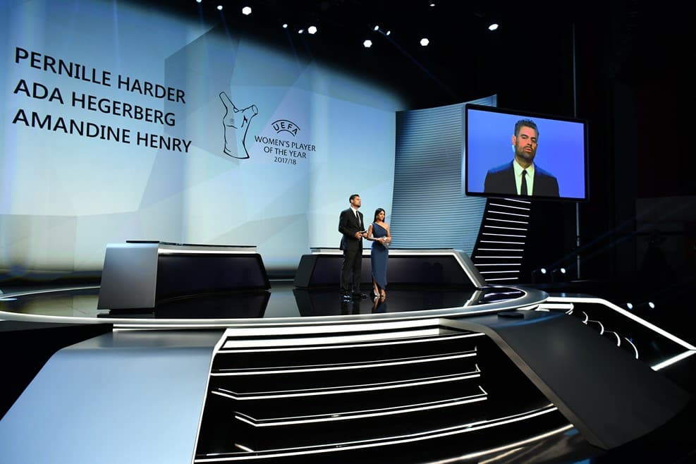 El final iba llegando en Mónaco y la UEFA entregó el premio a la Mejor Jugadora de la temporada.