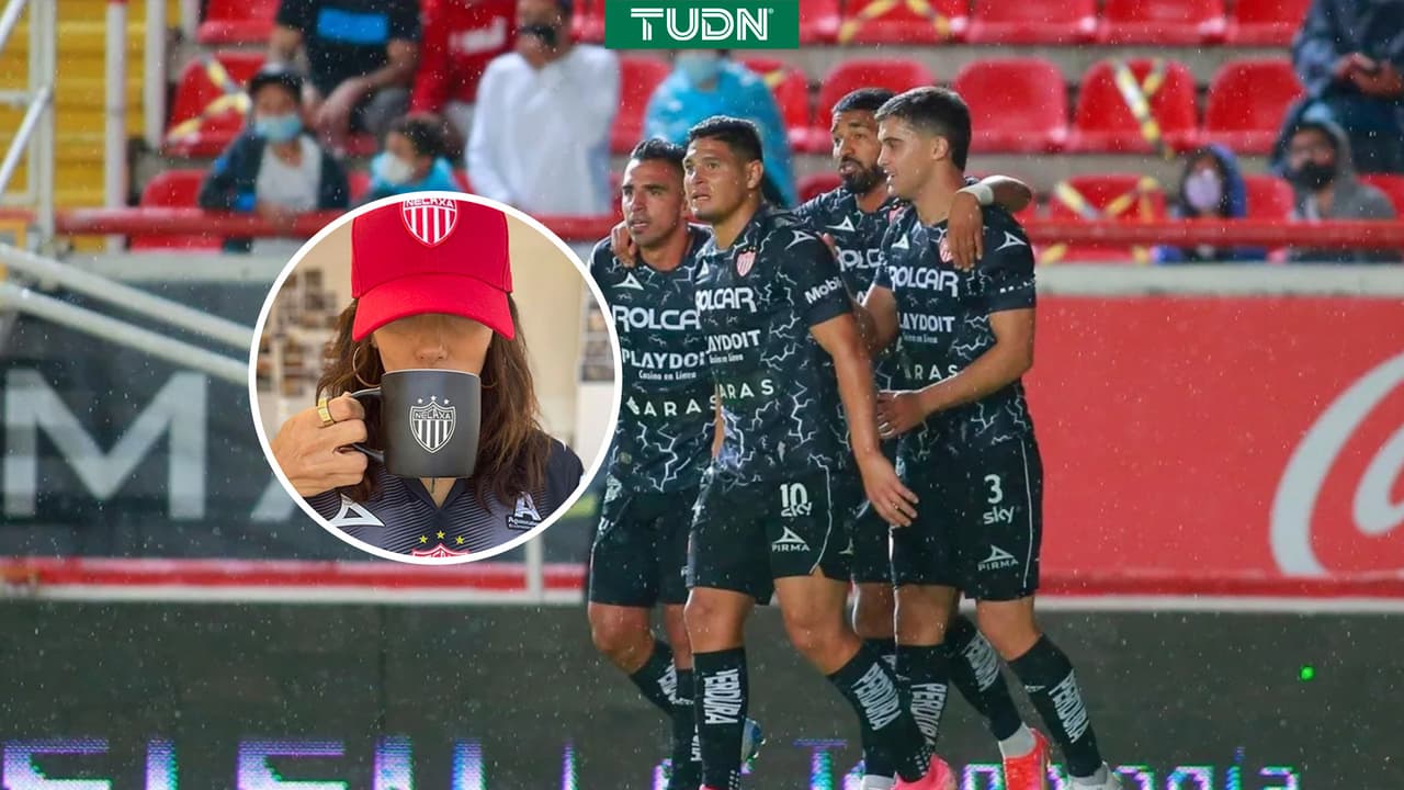 Eva Longoria celebra goleada de Necaxa sobre Pumas