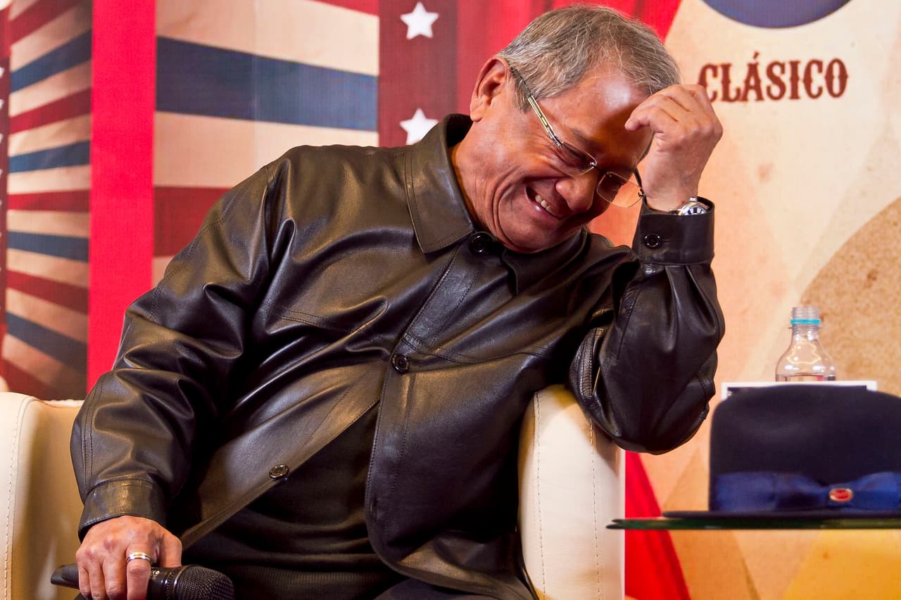 Armando Manzanero, famoso cantante y compositor, mayormente de piezas románticas, falleció tras padecer Coronavirus.