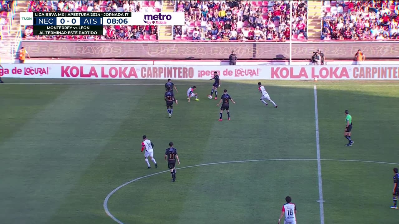 ¡TIRO ATAJADO! disparo por José Paradela.