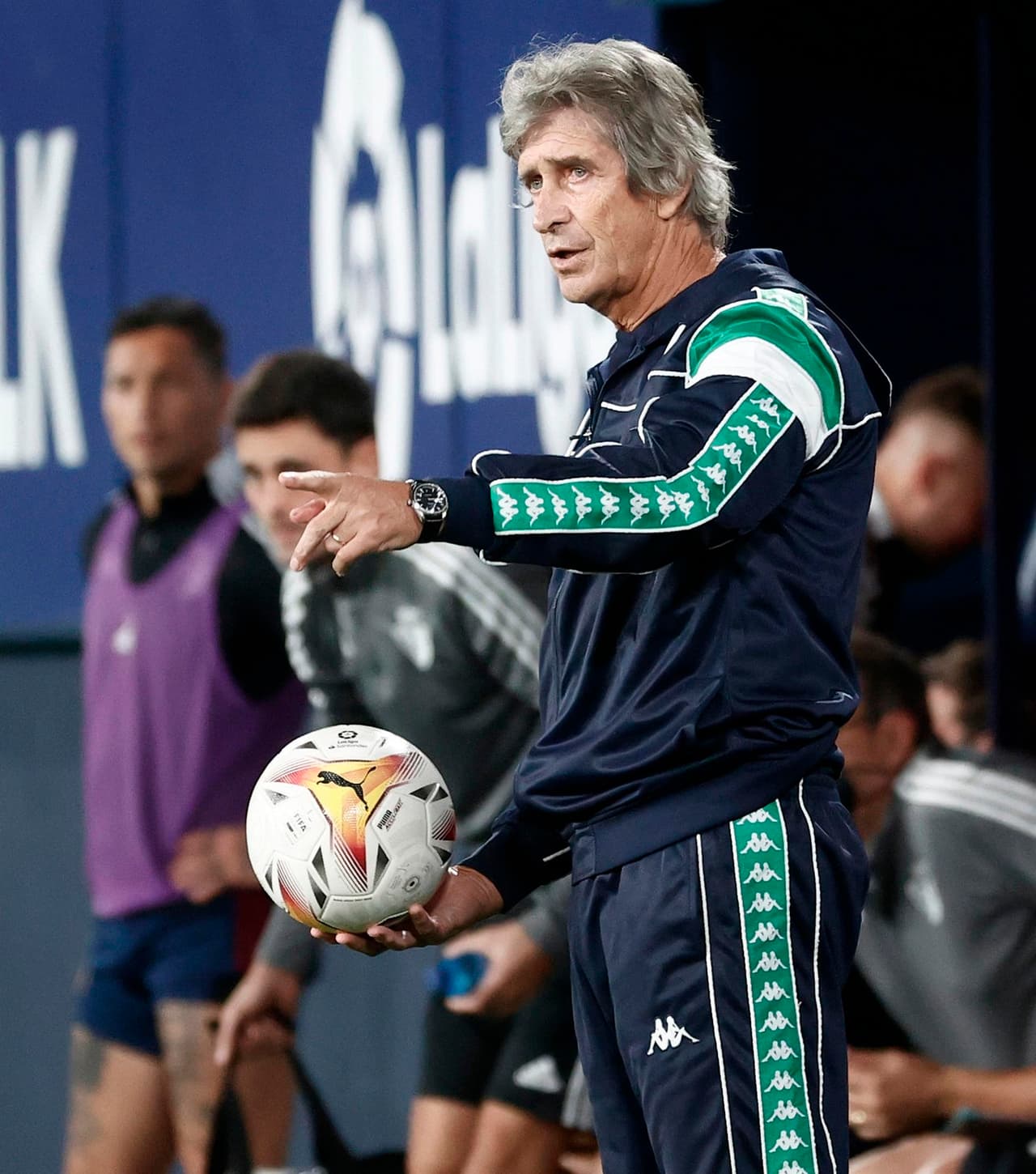 Real Betis se impone al Osasuna 3-1 con goles de Kike Hermoso (21'), Juanmi Jiménez (80') y Willian José (90+3'), mientras durante la Jornada 6 en La Liga, logrando subir a la octava posición de la tabla. El mexicano Andrés Guardado fue titular durante el partido.