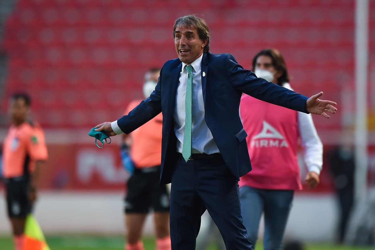 Almada: "Somos el equipo más golpeado por el COVID, no es excusa"