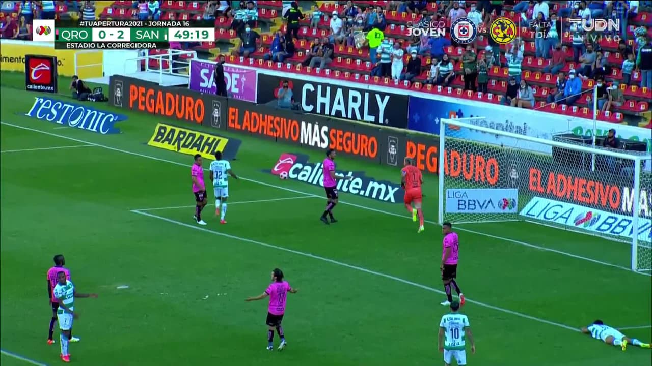 ¡TIRO ATAJADO! disparo por Eduardo Aguirre.