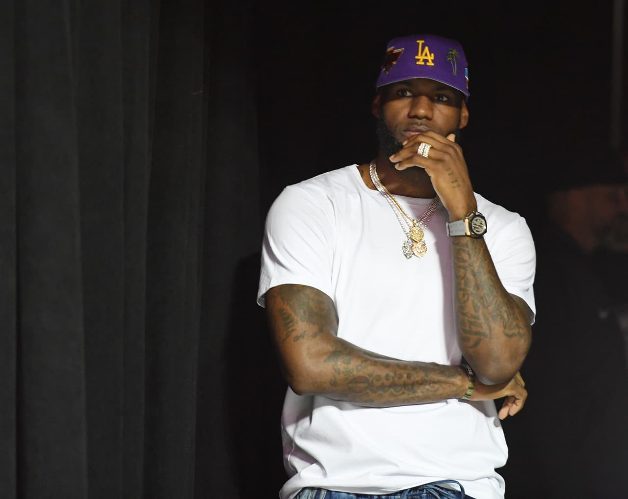 Exjugador culpa a LeBron de la situación de Carmelo Anthony