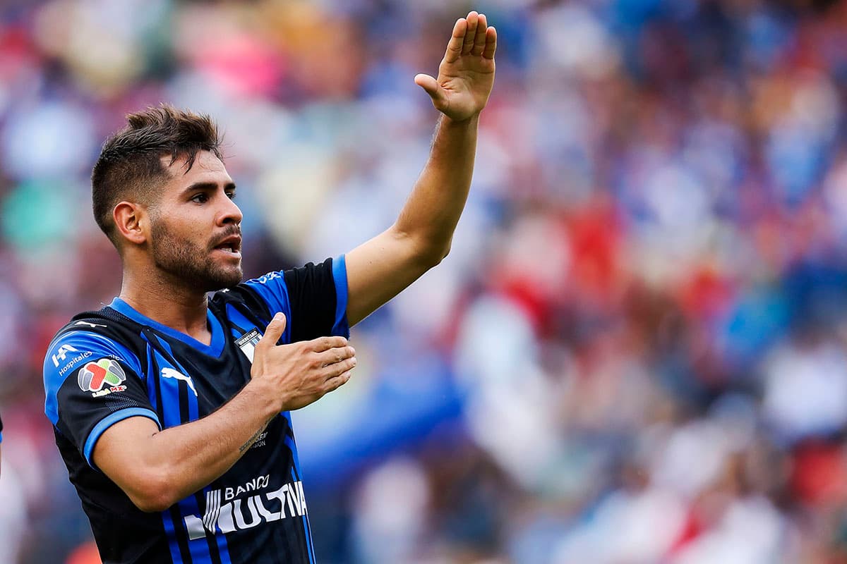 El delantero argentino Daniel Villalva marcó el único gol del juego para la victoria de Querétaro 1-0 sobre Pachuca en el Estadio Corregidora, por la Jornada 2 del Apertura 2018 de la Liga MX.